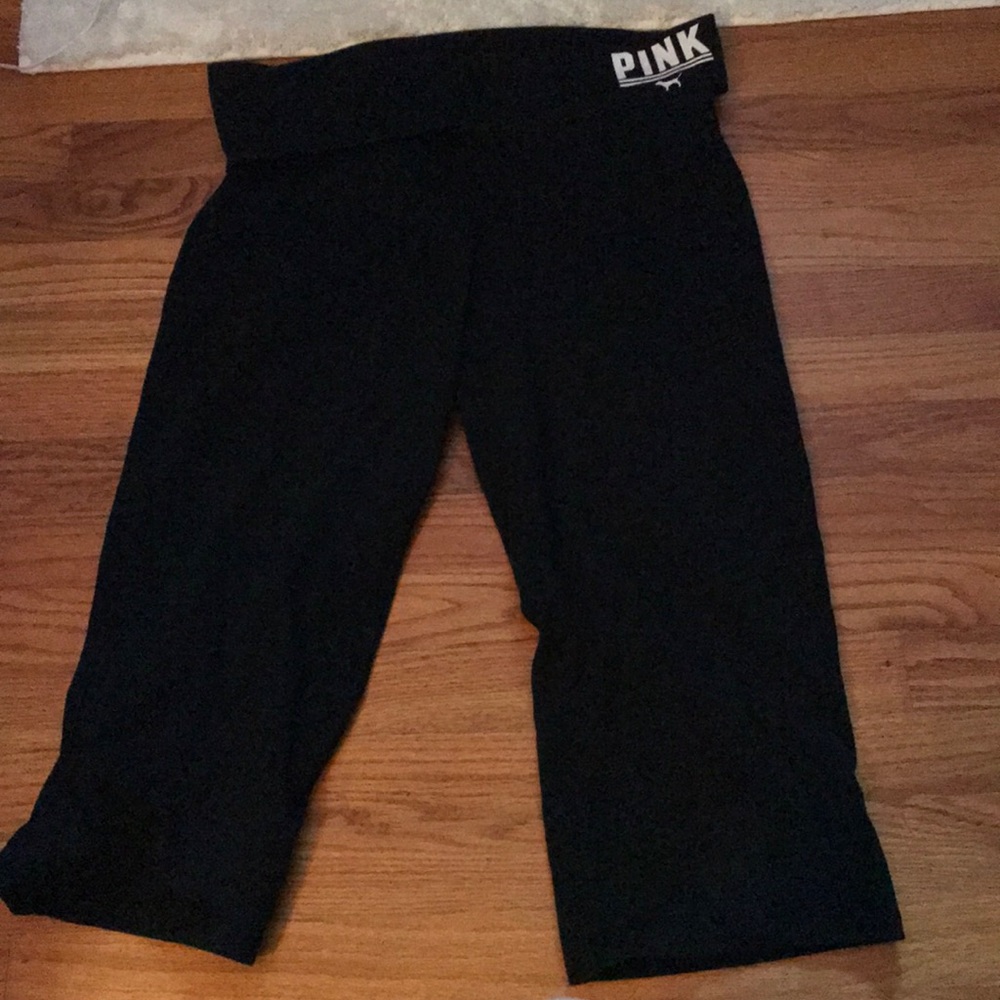 Cropped yoga pants